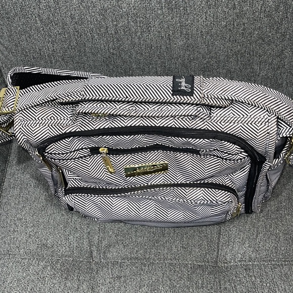 Jujube Queen of the Nile diaperbag - Picture 2 of 13